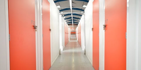 Drive Up Storage – Widnes (formerly UK Self Store)