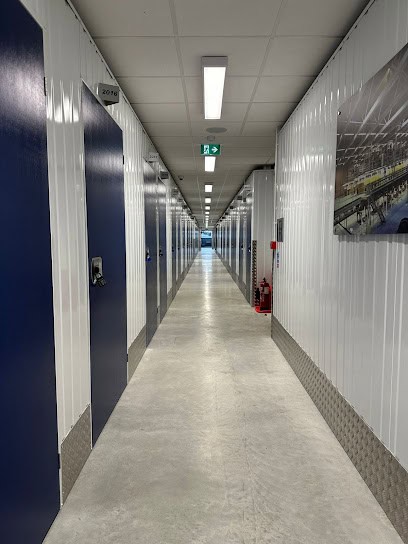 Vanguard Self Storage Staples Corner